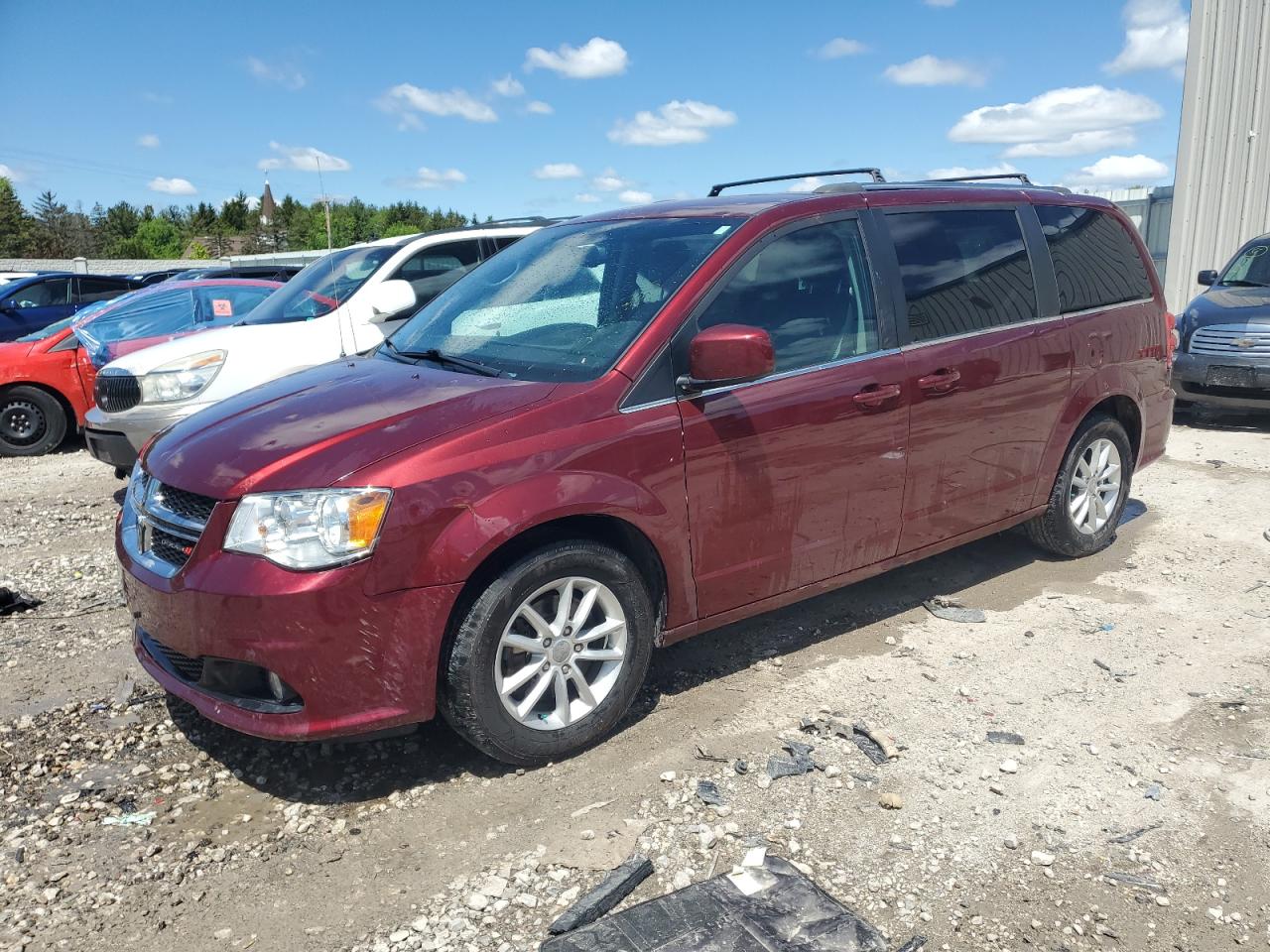 Автомобиль DODGE GRAND CARAVAN SXT 2018 | GrandCar
