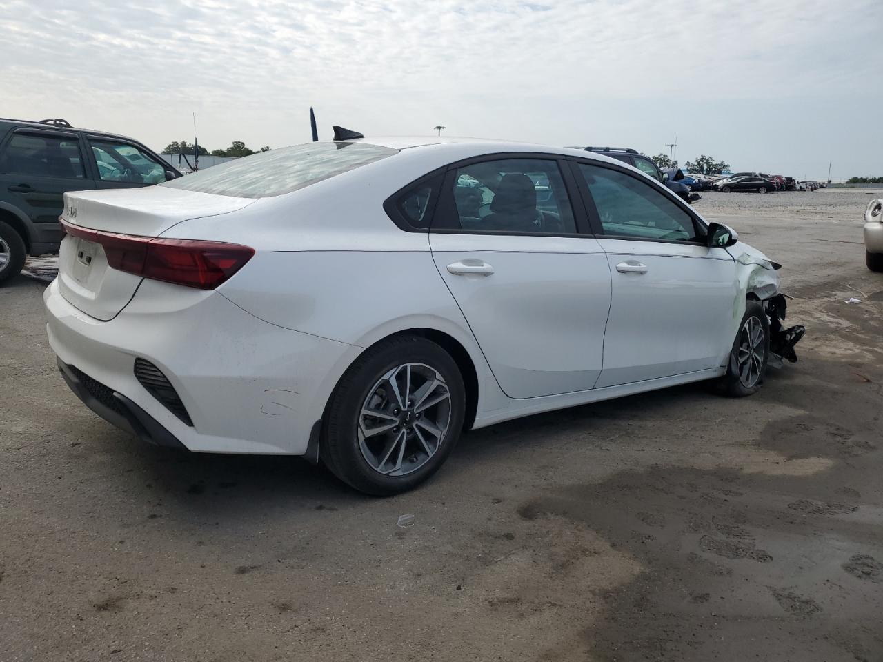 Автомобиль KIA FORTE LX 2023 | GrandCar Автомобиль KIA FORTE LX 2023 | GrandCar