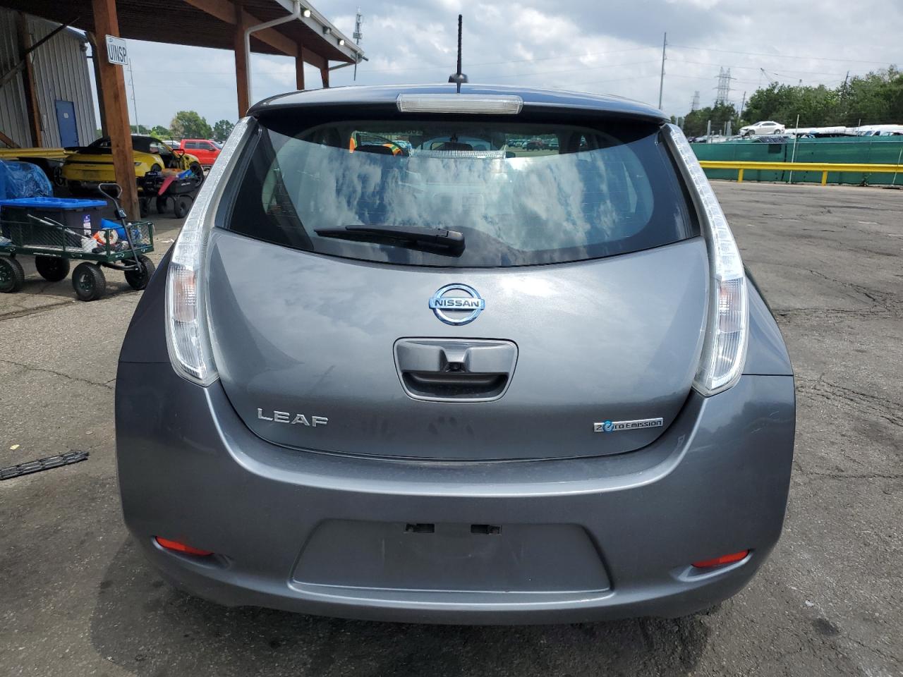 Автомобиль NISSAN LEAF S 2017 | GrandCar Автомобиль NISSAN LEAF S 2017 | GrandCar