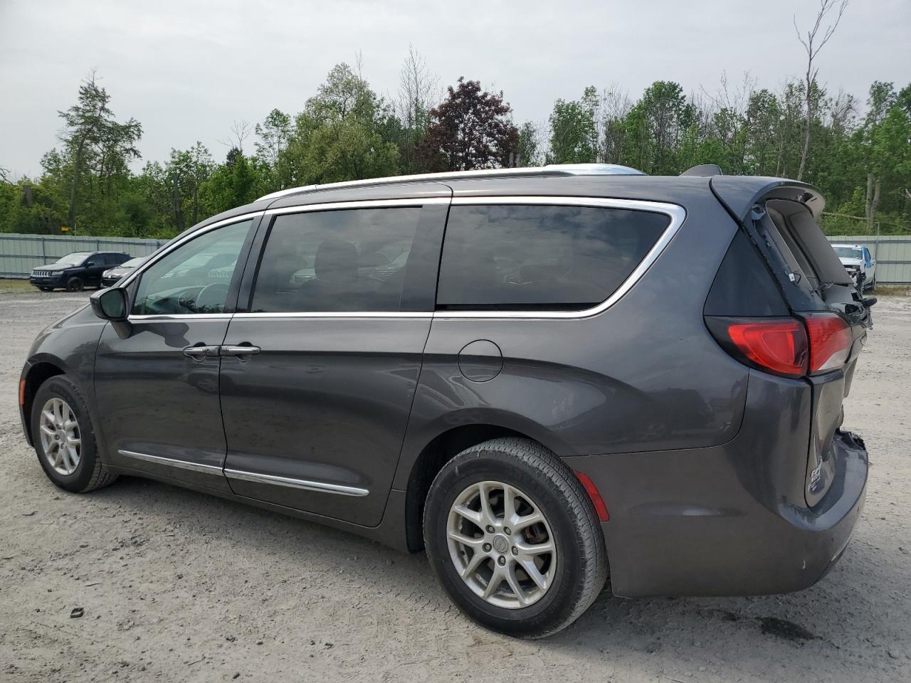 Автомобиль CHRYSLER PACIFICA TOURING L 2020 | GrandCar Автомобиль CHRYSLER PACIFICA TOURING L 2020 | GrandCar