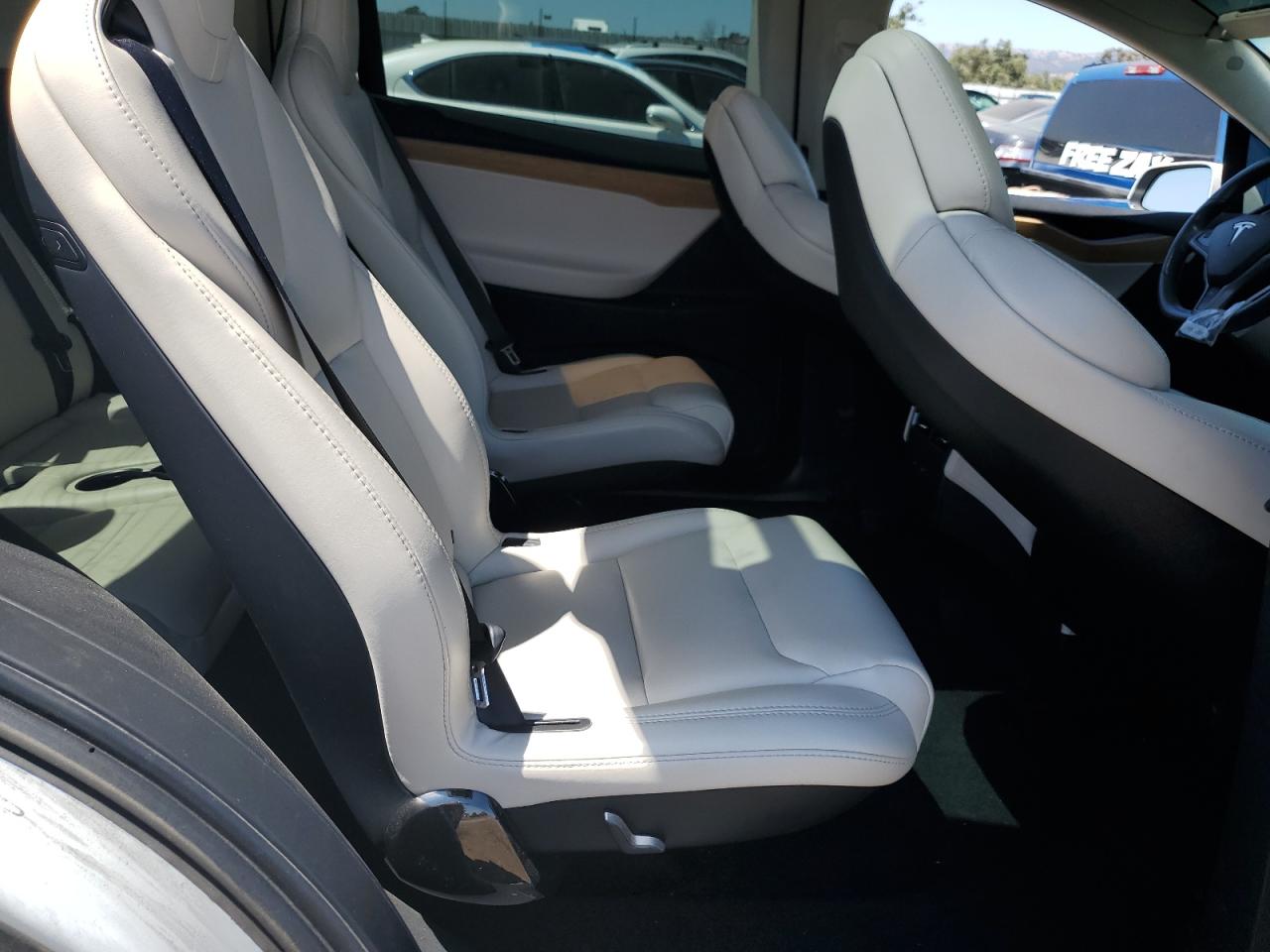 Автомобіль TESLA MODEL X 2018 | GrandCar Автомобіль TESLA MODEL X 2018 | GrandCar