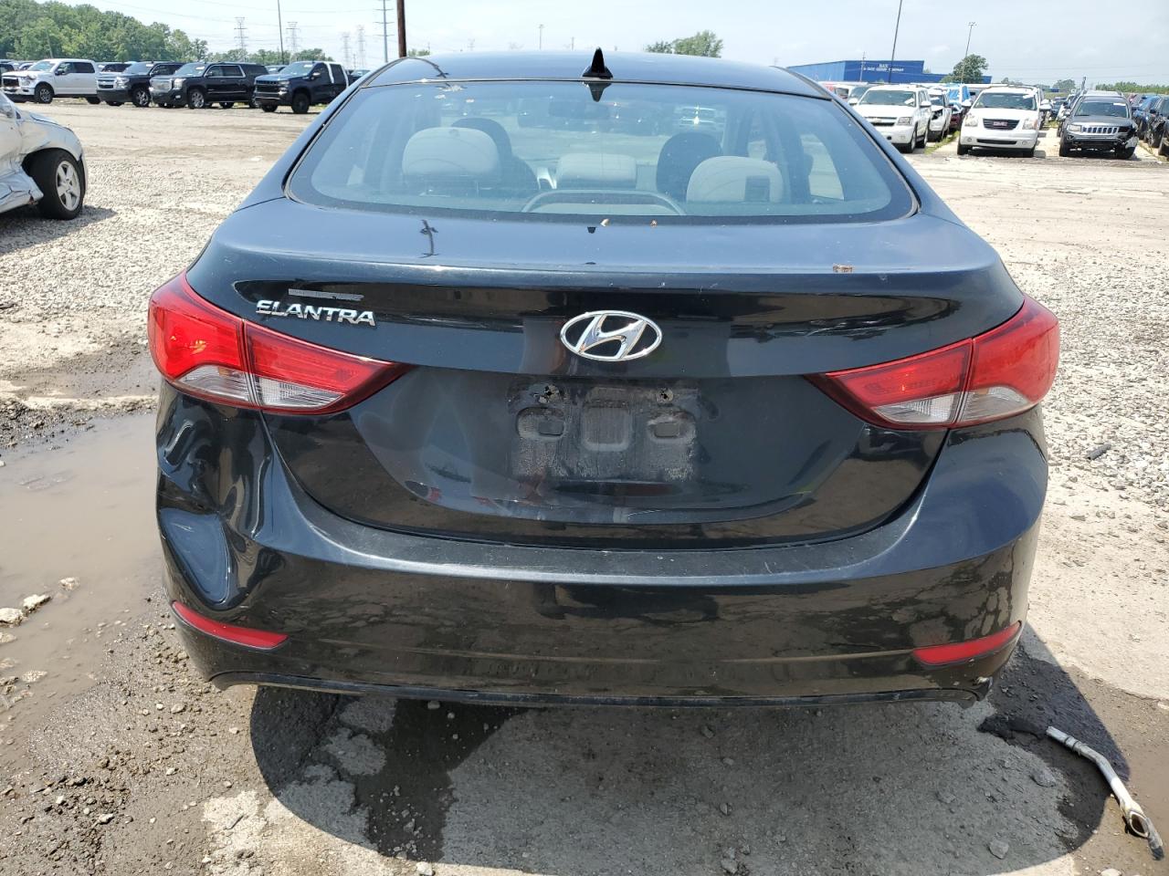 Автомобиль HYUNDAI ELANTRA SE 2015 | GrandCar Автомобиль HYUNDAI ELANTRA SE 2015 | GrandCar