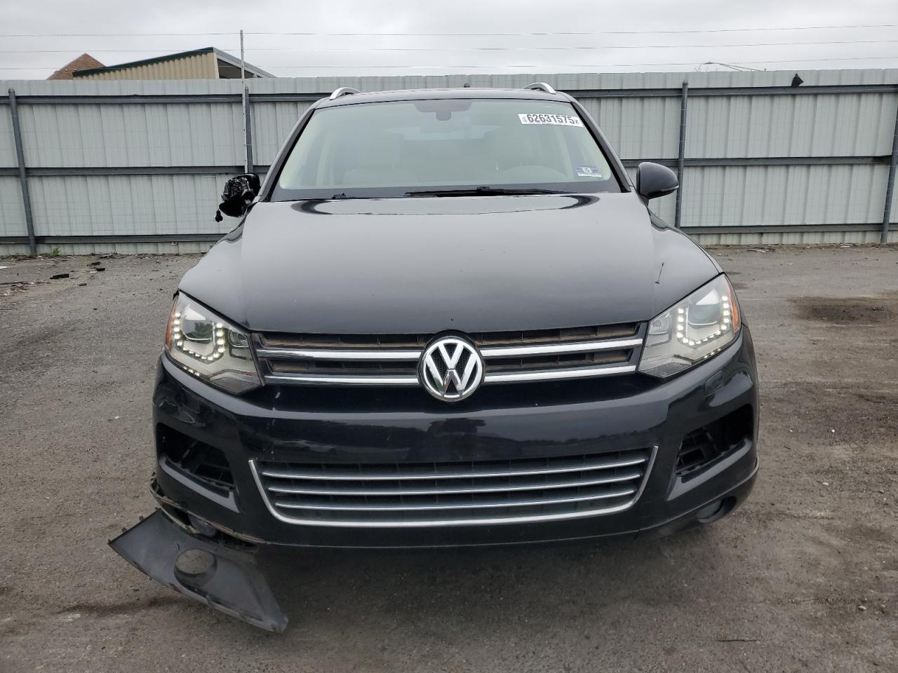 Автомобиль VOLKSWAGEN TOUAREG V6 2013 | GrandCar Автомобиль VOLKSWAGEN TOUAREG V6 2013 | GrandCar