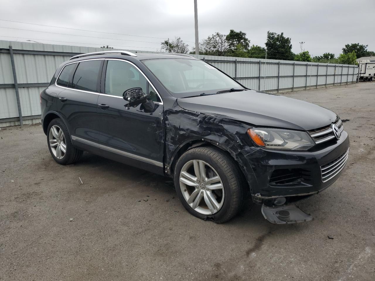 Автомобиль VOLKSWAGEN TOUAREG V6 2013 | GrandCar Автомобиль VOLKSWAGEN TOUAREG V6 2013 | GrandCar