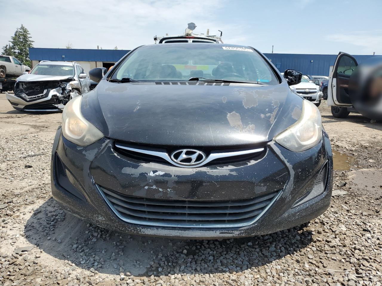 Автомобиль HYUNDAI ELANTRA SE 2015 | GrandCar Автомобиль HYUNDAI ELANTRA SE 2015 | GrandCar