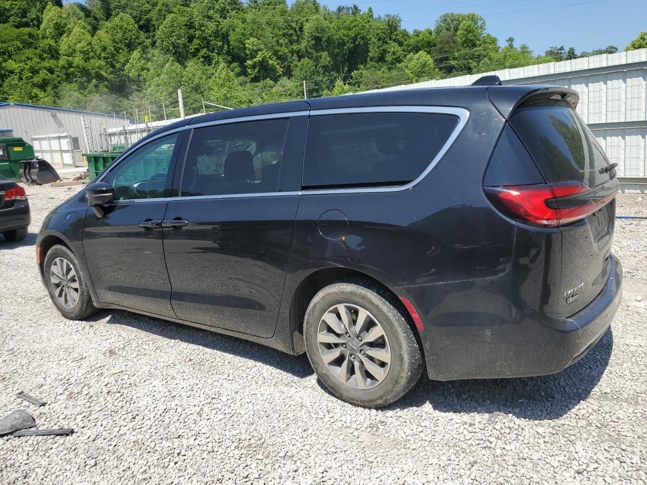 Автомобиль CHRYSLER PACIFICA HYBRID TOURING L 2022 | GrandCar Автомобиль CHRYSLER PACIFICA HYBRID TOURING L 2022 | GrandCar