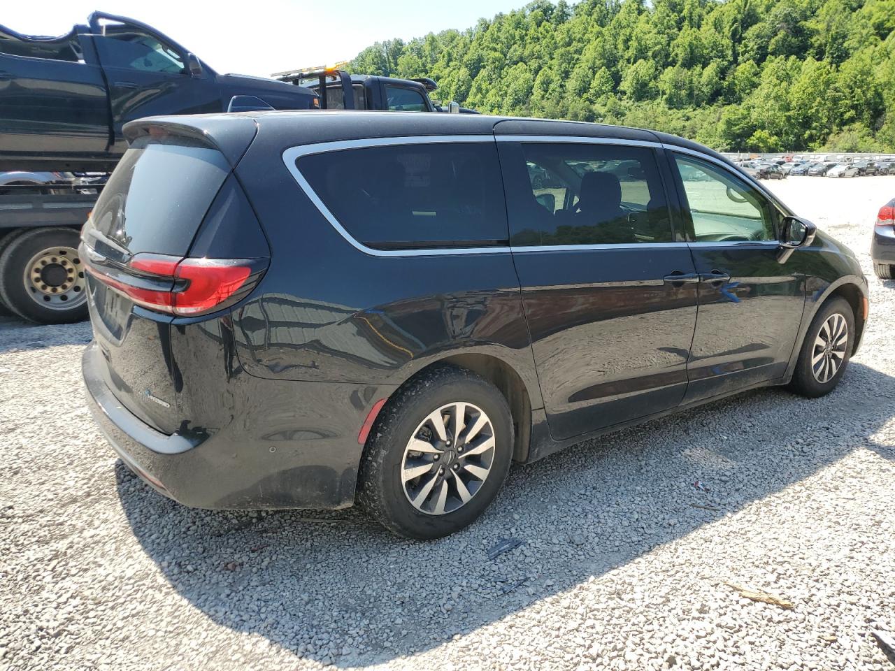 Автомобиль CHRYSLER PACIFICA HYBRID TOURING L 2022 | GrandCar Автомобиль CHRYSLER PACIFICA HYBRID TOURING L 2022 | GrandCar