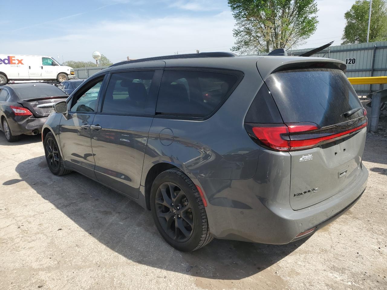Автомобиль CHRYSLER PACIFICA TOURING L 2021 | GrandCar Автомобиль CHRYSLER PACIFICA TOURING L 2021 | GrandCar