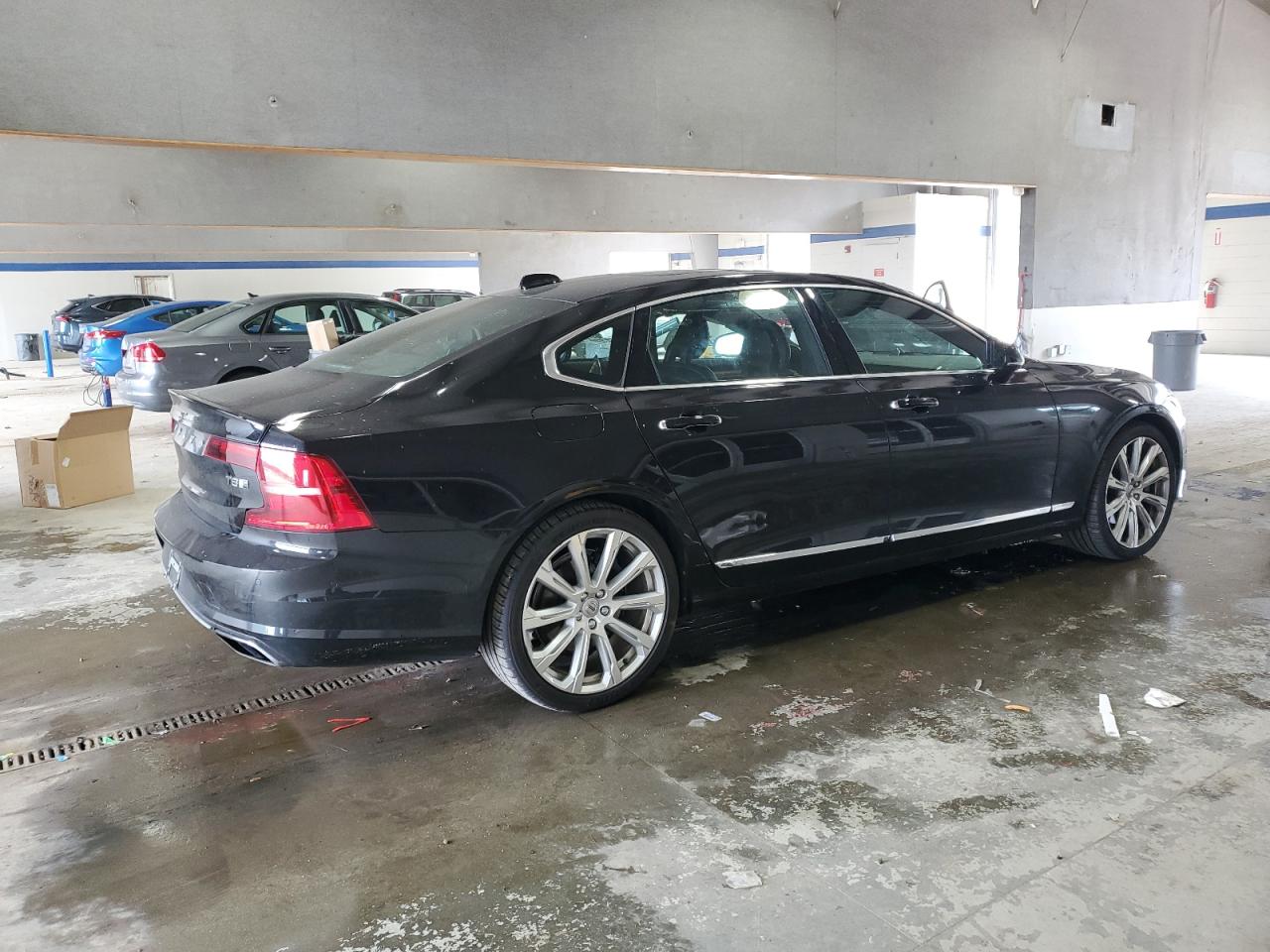 Автомобиль VOLVO S90 T8 INSCRIPTION 2018 | GrandCar Автомобиль VOLVO S90 T8 INSCRIPTION 2018 | GrandCar