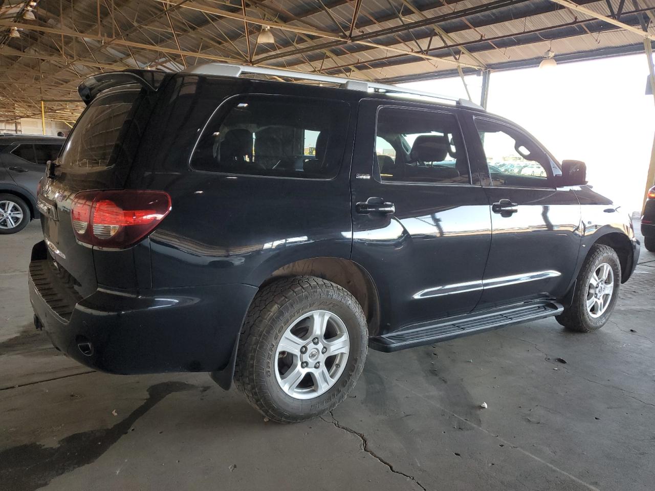 Автомобіль TOYOTA SEQUOIA SR5 2018 | GrandCar Автомобіль TOYOTA SEQUOIA SR5 2018 | GrandCar