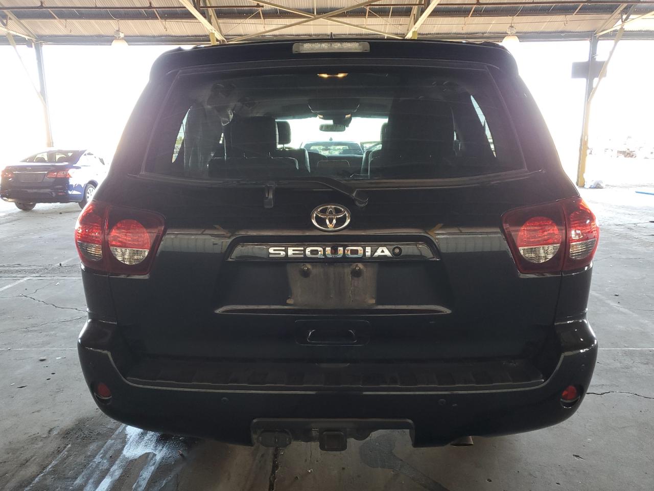 Автомобіль TOYOTA SEQUOIA SR5 2018 | GrandCar Автомобіль TOYOTA SEQUOIA SR5 2018 | GrandCar