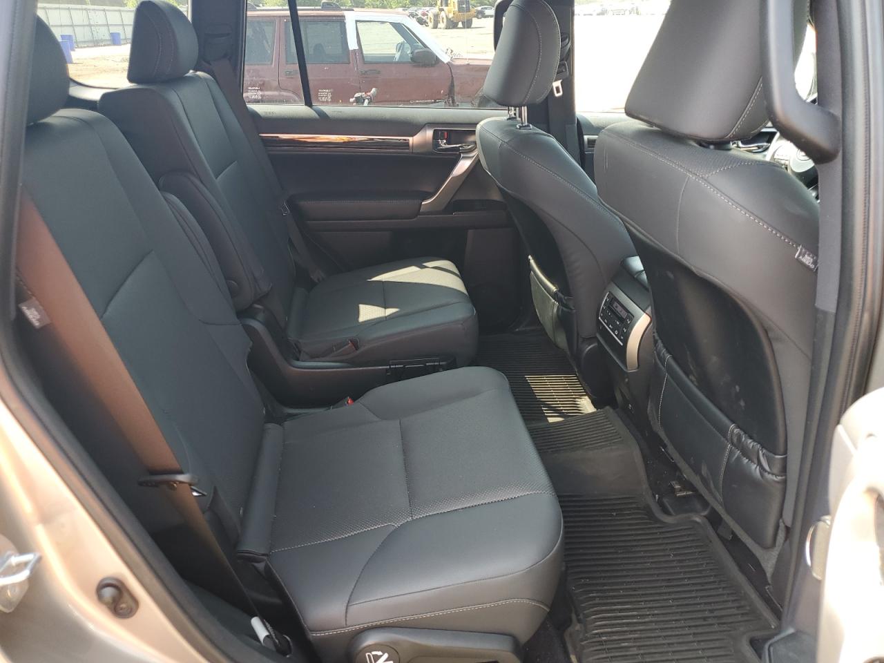 Автомобіль LEXUS GX 460 2022 | GrandCar Автомобіль LEXUS GX 460 2022 | GrandCar