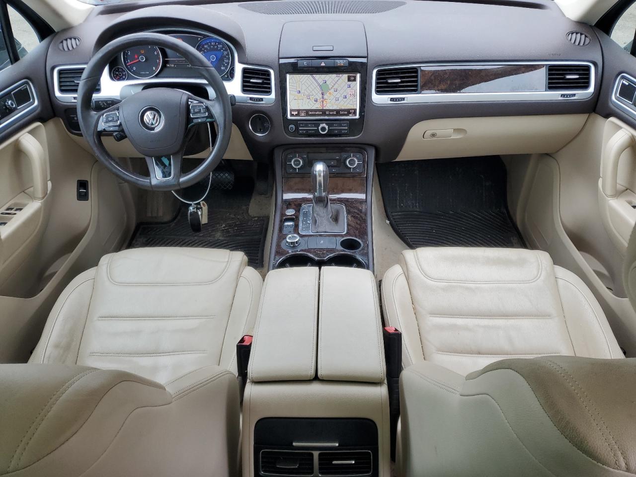 Автомобиль VOLKSWAGEN TOUAREG V6 2013 | GrandCar Автомобиль VOLKSWAGEN TOUAREG V6 2013 | GrandCar