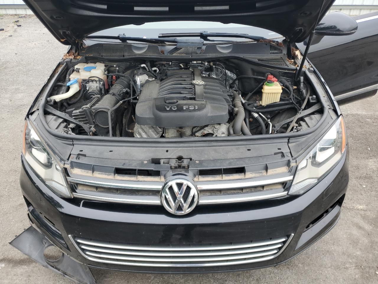 Автомобиль VOLKSWAGEN TOUAREG V6 2013 | GrandCar Автомобиль VOLKSWAGEN TOUAREG V6 2013 | GrandCar