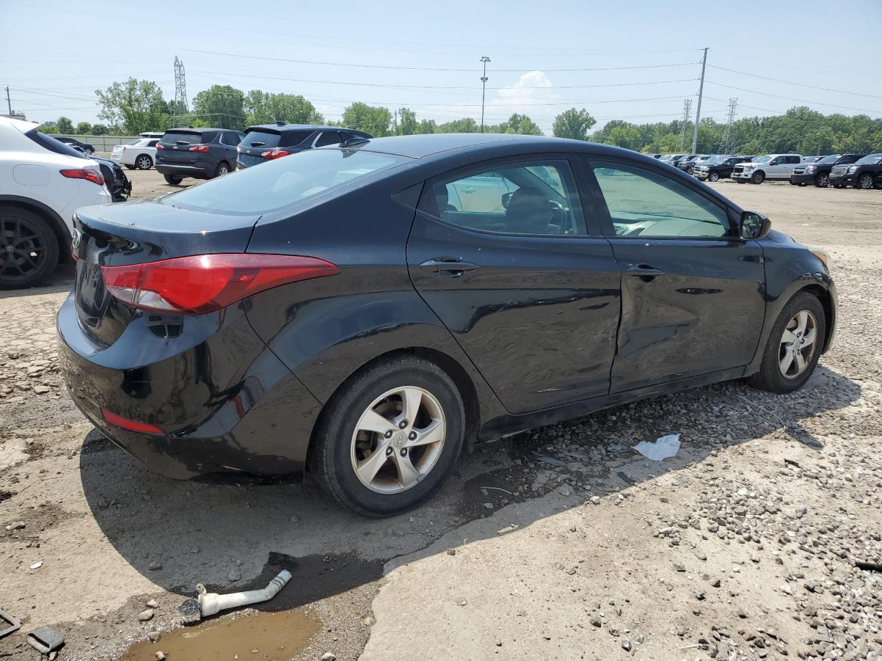 Автомобиль HYUNDAI ELANTRA SE 2015 | GrandCar Автомобиль HYUNDAI ELANTRA SE 2015 | GrandCar