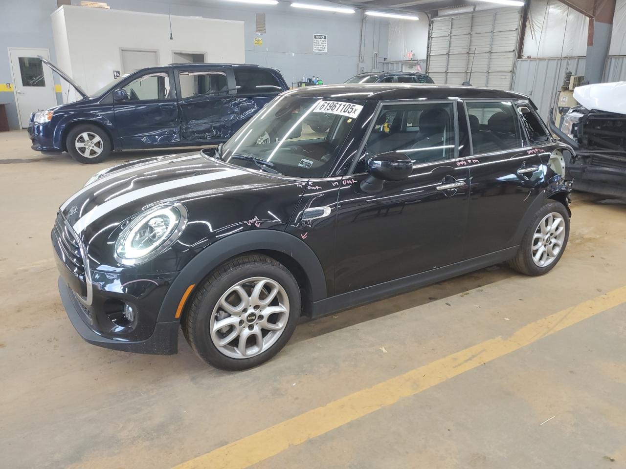 Автомобиль MINI COOPER 2021 | GrandCar