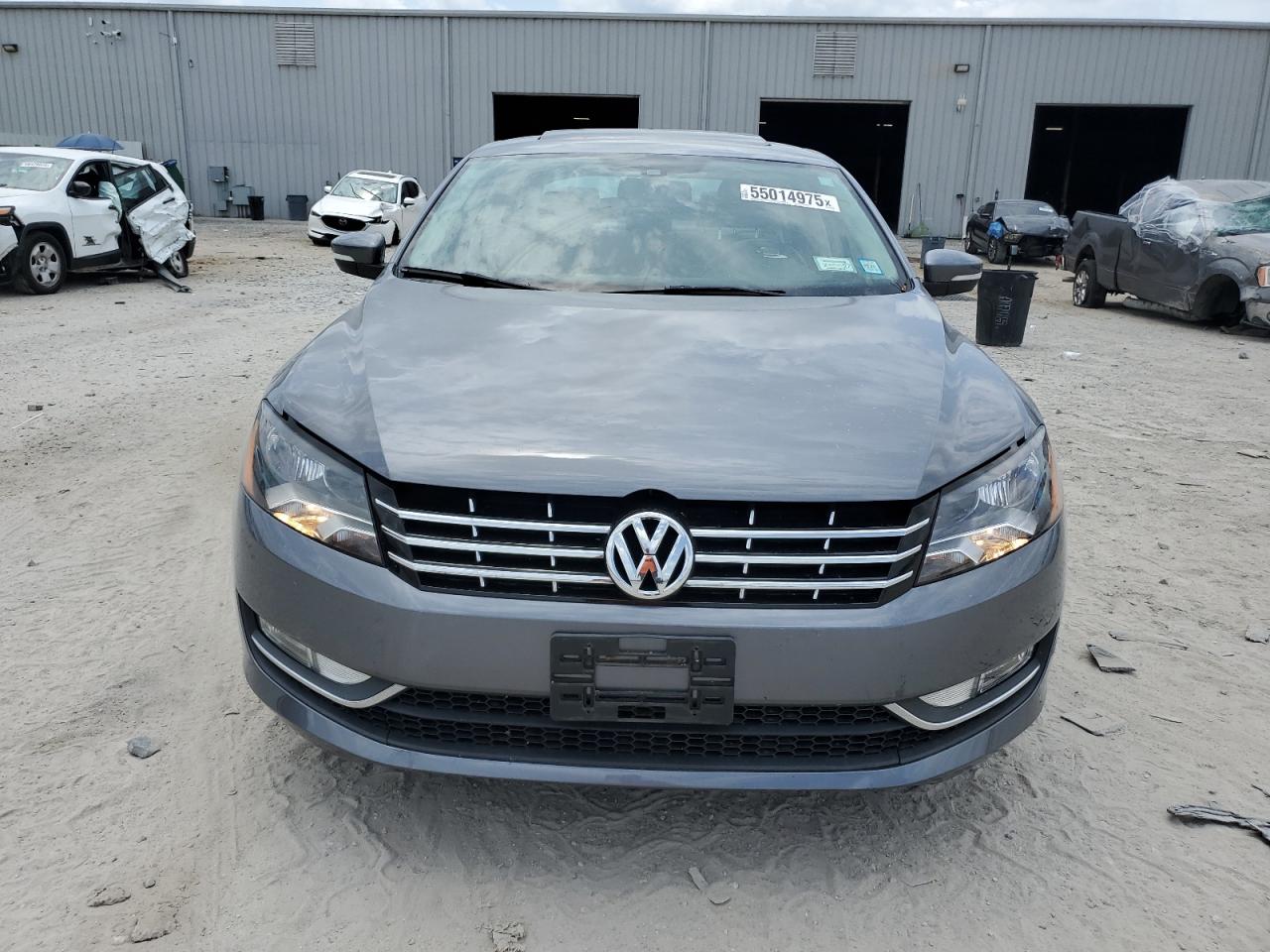 Автомобиль VOLKSWAGEN PASSAT SE 2015 | GrandCar Автомобиль VOLKSWAGEN PASSAT SE 2015 | GrandCar