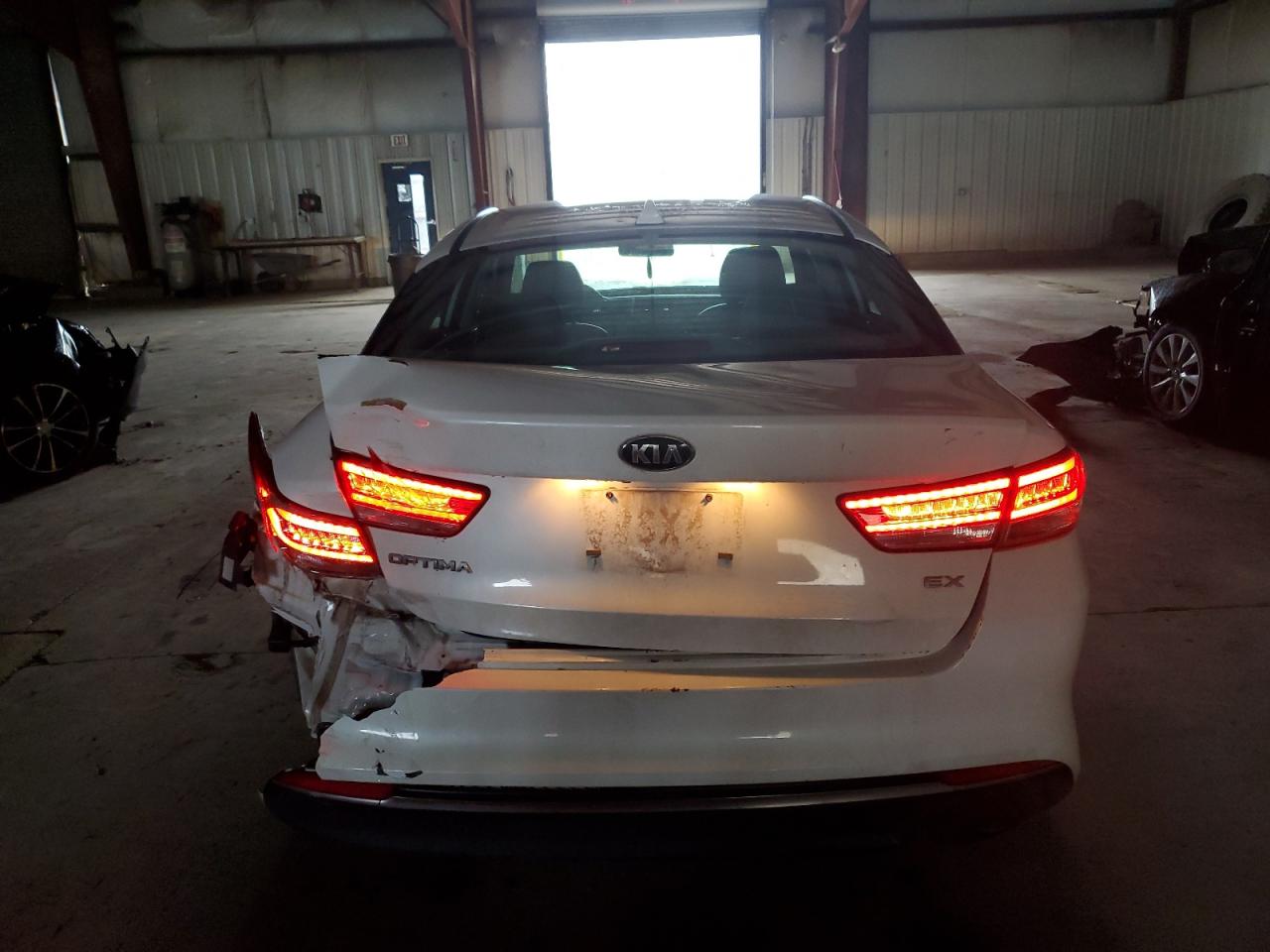 Автомобіль KIA OPTIMA EX 2016 | GrandCar Автомобіль KIA OPTIMA EX 2016 | GrandCar