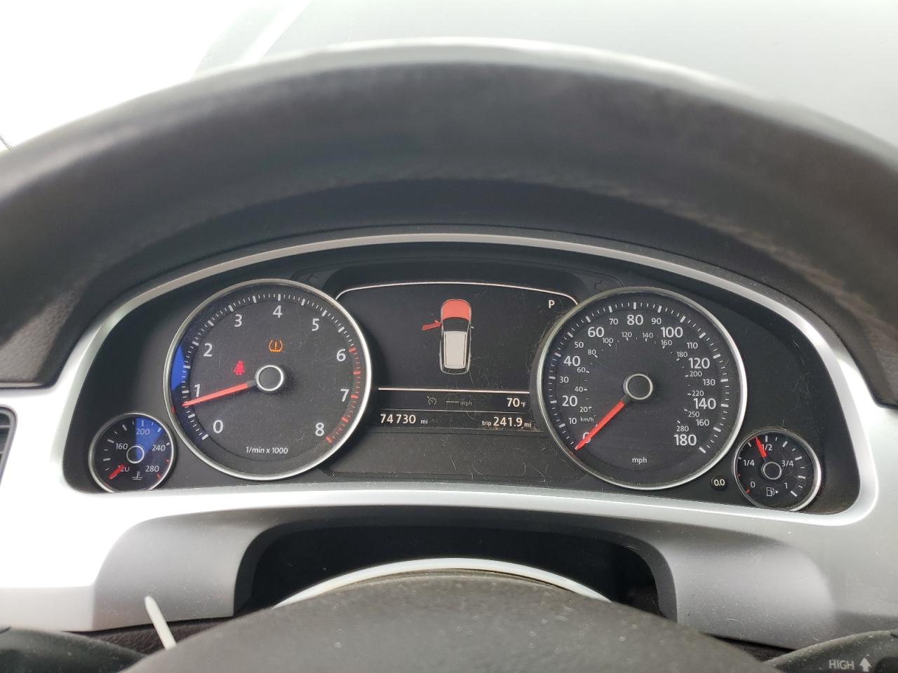 Автомобиль VOLKSWAGEN TOUAREG V6 2013 | GrandCar Автомобиль VOLKSWAGEN TOUAREG V6 2013 | GrandCar