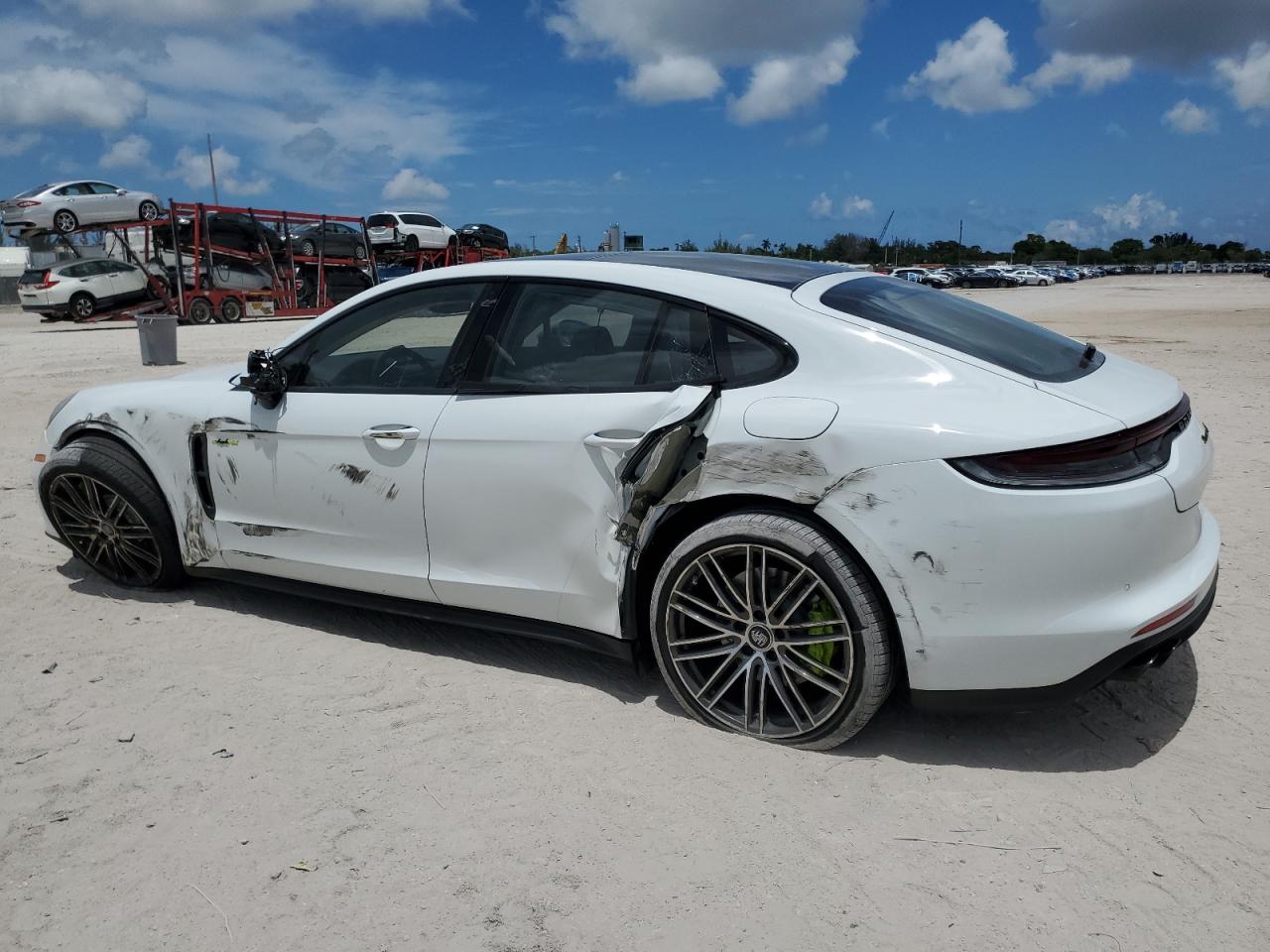 Автомобиль PORSCHE PANAMERA 4S E-HYBRID 2023 | GrandCar Автомобиль PORSCHE PANAMERA 4S E-HYBRID 2023 | GrandCar