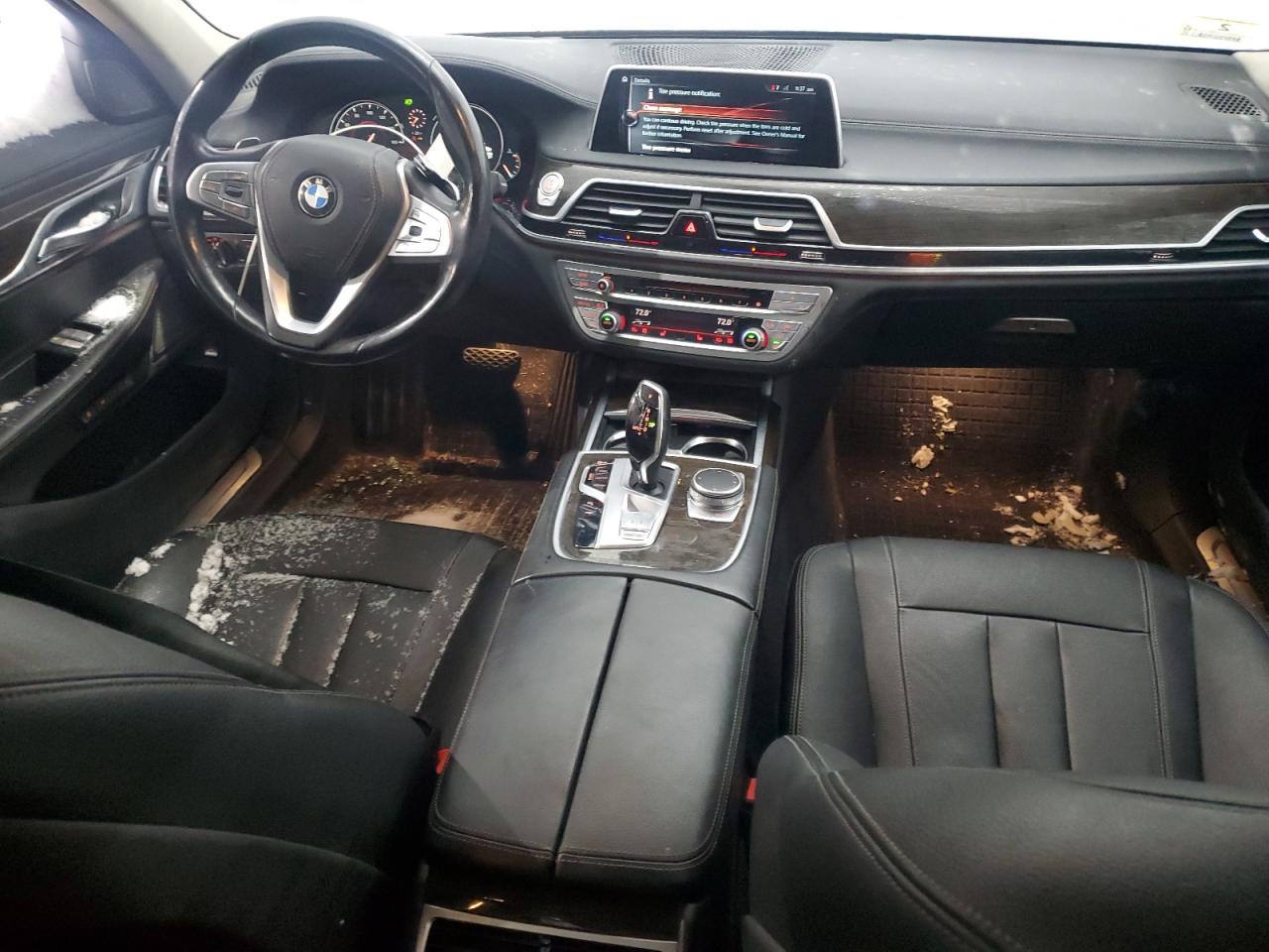 Автомобиль BMW 740 XI 2017 | GrandCar Автомобиль BMW 740 XI 2017 | GrandCar