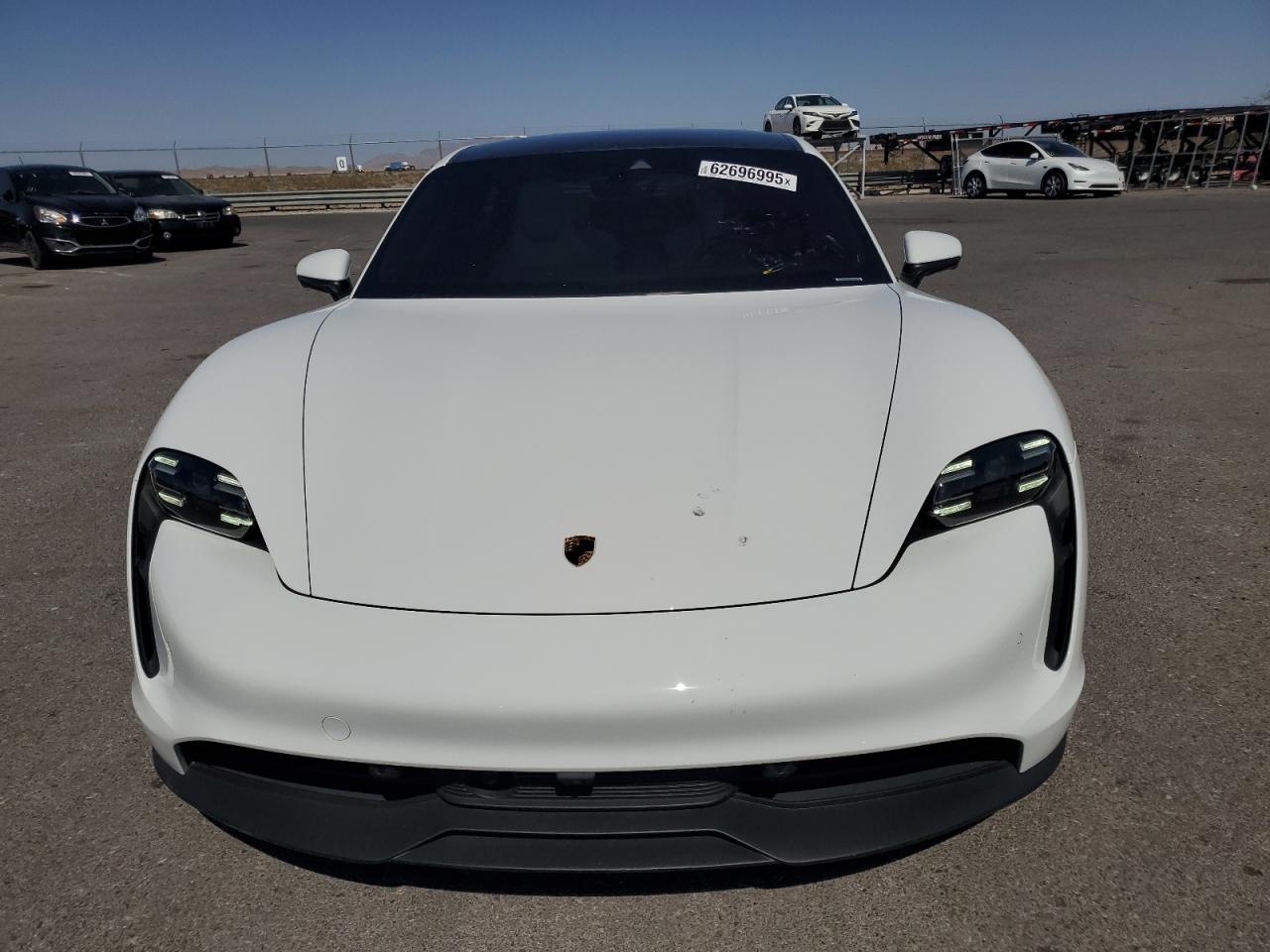 Автомобиль PORSCHE TAYCAN 2022 | GrandCar Автомобиль PORSCHE TAYCAN 2022 | GrandCar