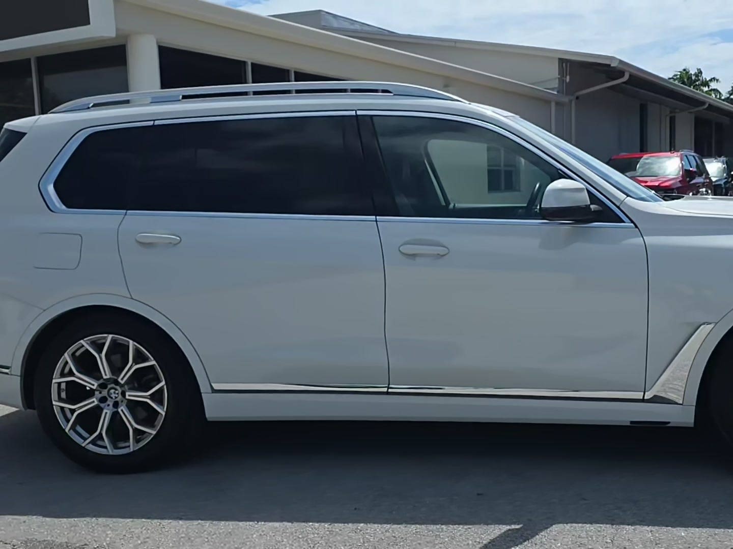 Автомобіль BMW X7 Sports Activity Vehicle xDrive40i 2023 | GrandCar Автомобіль BMW X7 Sports Activity Vehicle xDrive40i 2023 | GrandCar