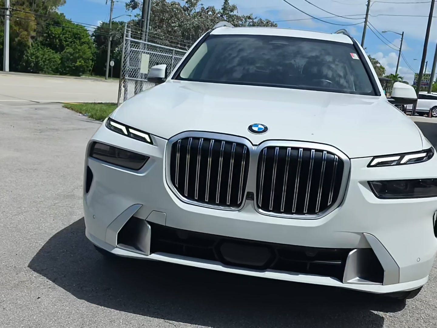 Автомобиль BMW X7 Sports Activity Vehicle xDrive40i 2023 | GrandCar