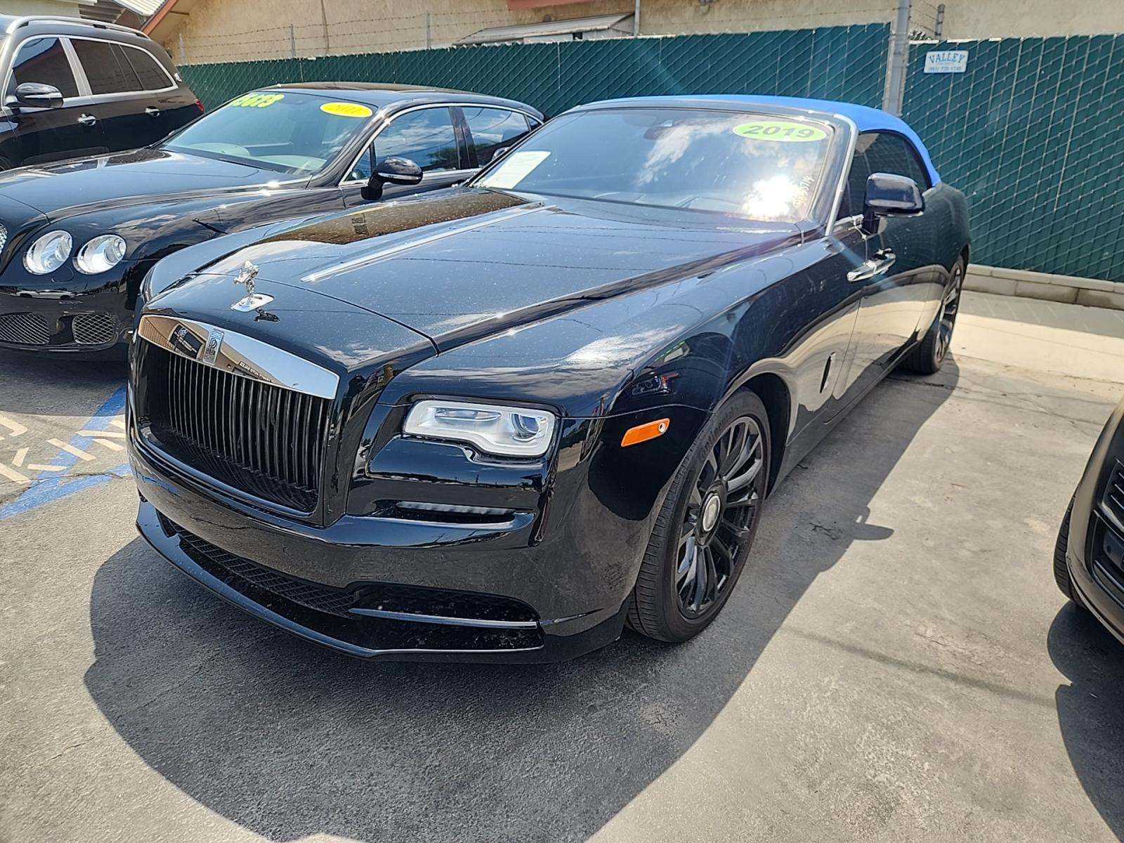 Автомобиль Rolls-Royce Dawn 2019 | GrandCar