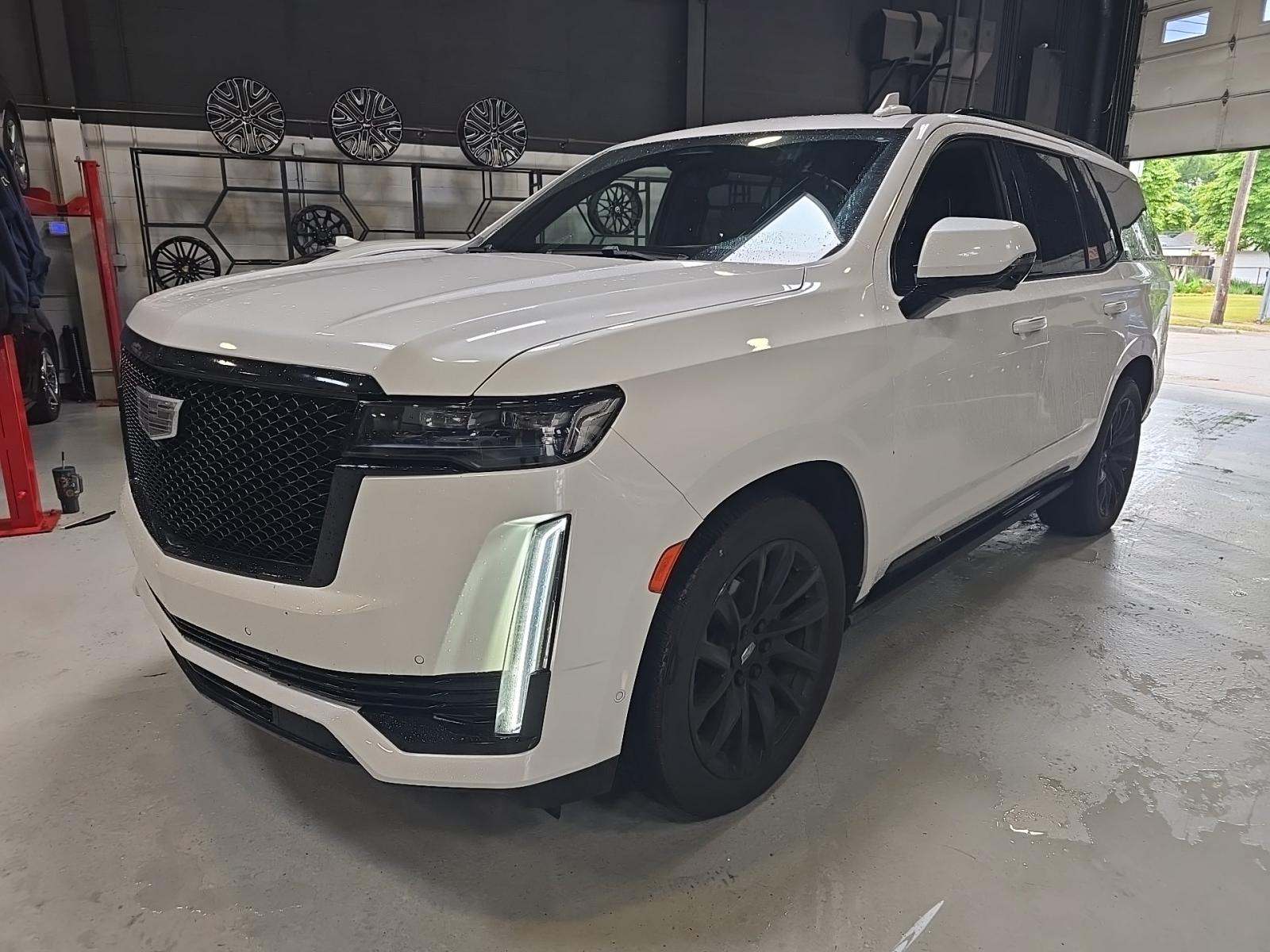Автомобиль Cadillac Escalade Sport 1SC 2021 | GrandCar