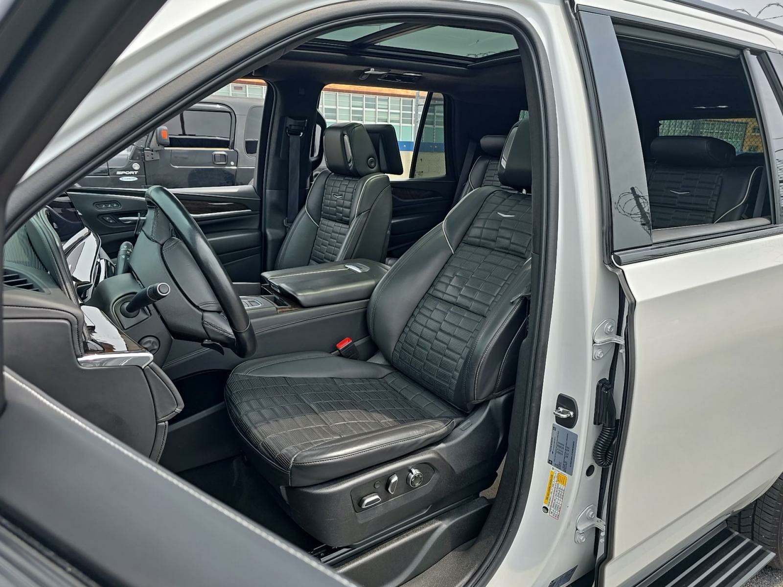 Автомобиль Cadillac Escalade Sport Platinum 1SH 2021 | GrandCar Автомобиль Cadillac Escalade Sport Platinum 1SH 2021 | GrandCar