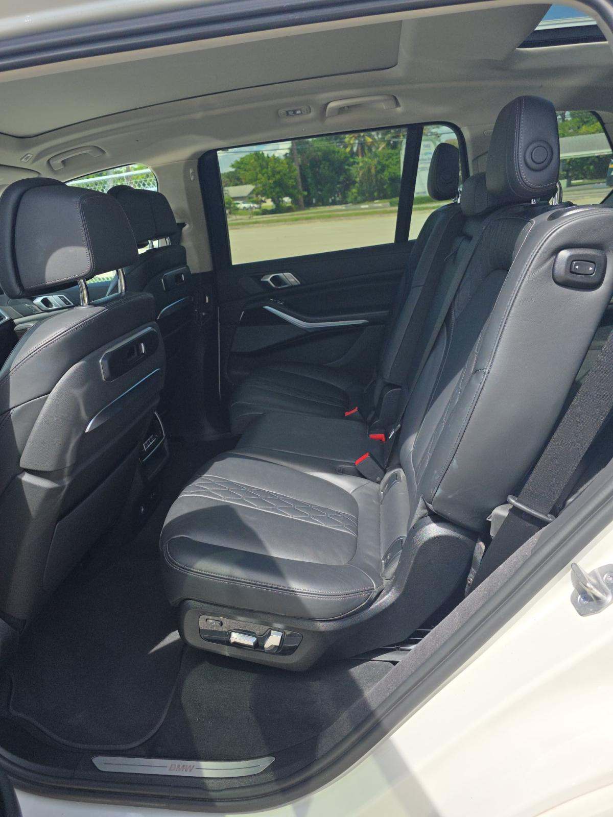 Автомобіль BMW X7 Sports Activity Vehicle xDrive40i 2023 | GrandCar Автомобіль BMW X7 Sports Activity Vehicle xDrive40i 2023 | GrandCar