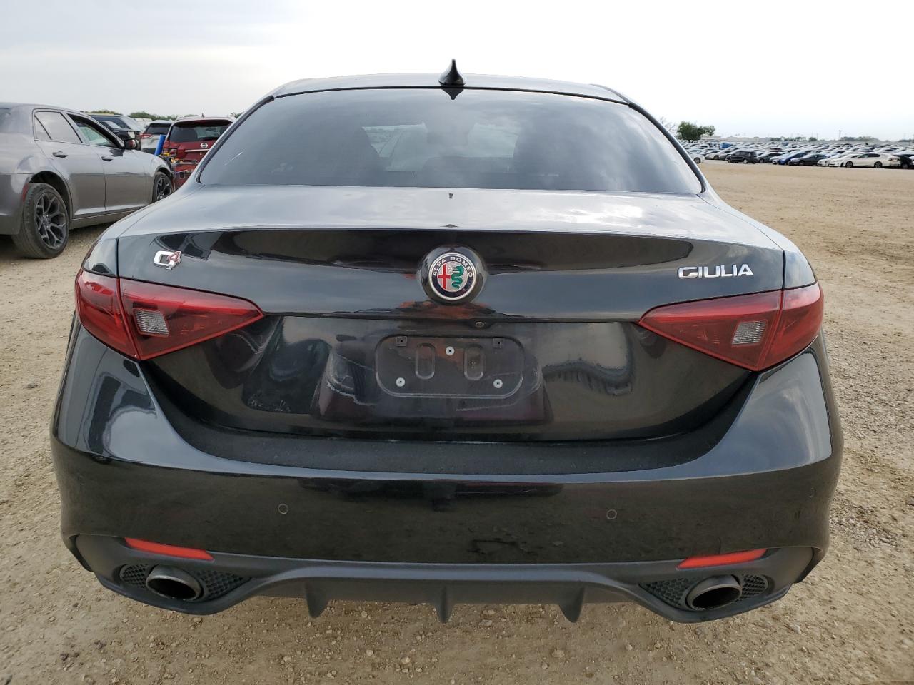 Автомобиль ALFA ROMEO GIULIA TI Q4 2018 | GrandCar Автомобиль ALFA ROMEO GIULIA TI Q4 2018 | GrandCar