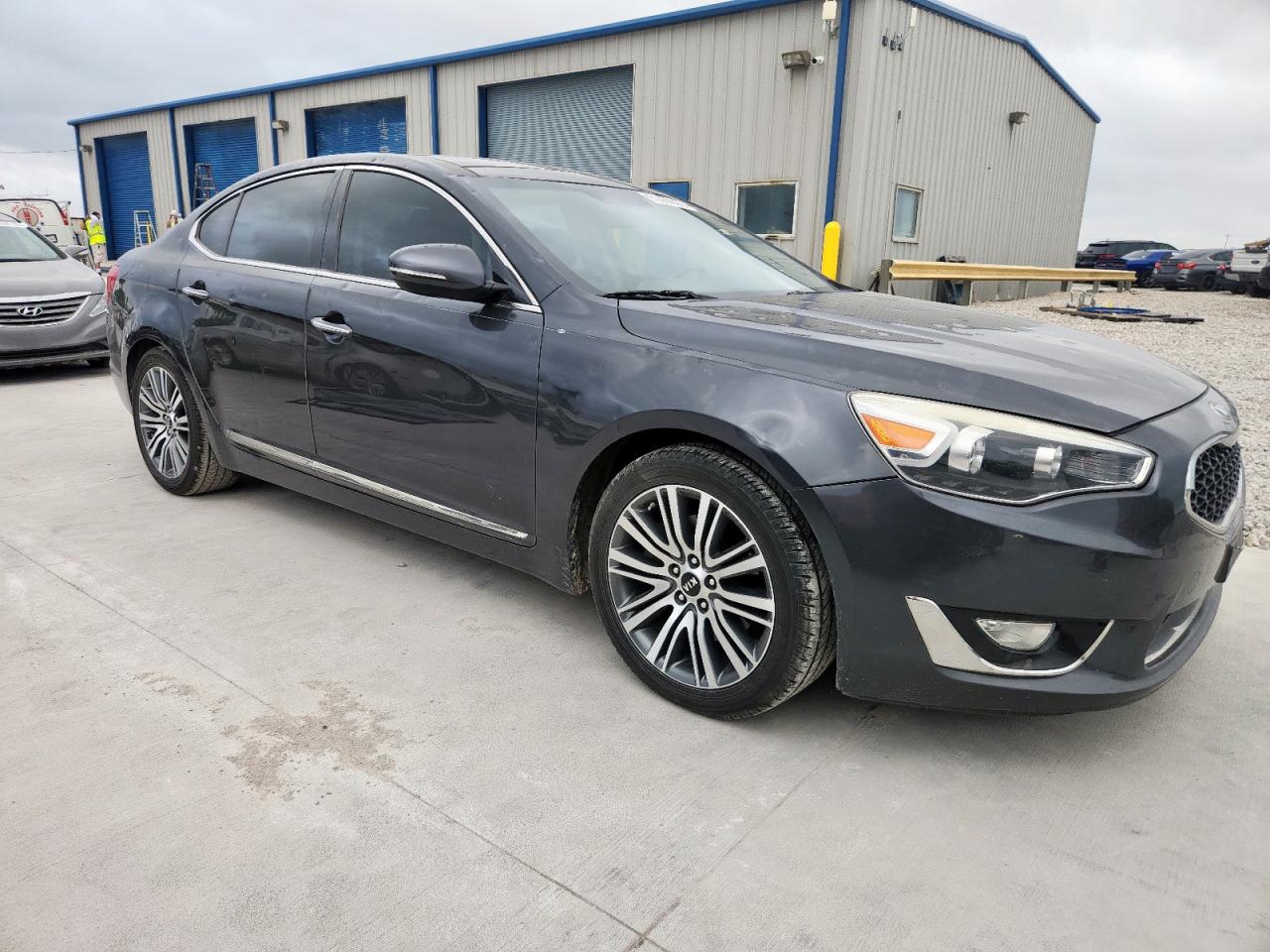 Автомобиль KIA CADENZA LUXURY 2016 | GrandCar Автомобиль KIA CADENZA LUXURY 2016 | GrandCar