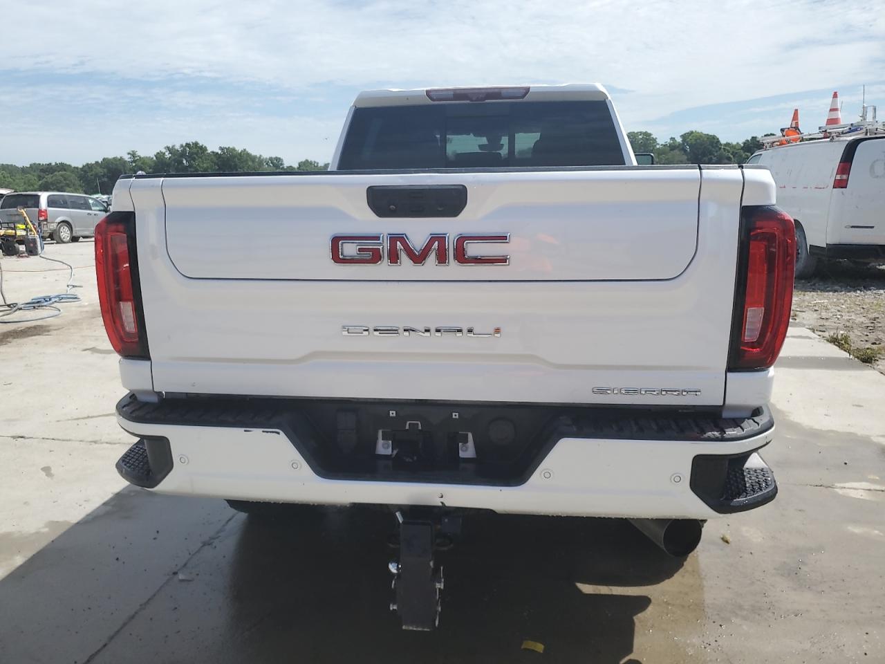 Автомобиль GMC SIERRA K2500 DENALI 2020 | GrandCar Автомобиль GMC SIERRA K2500 DENALI 2020 | GrandCar