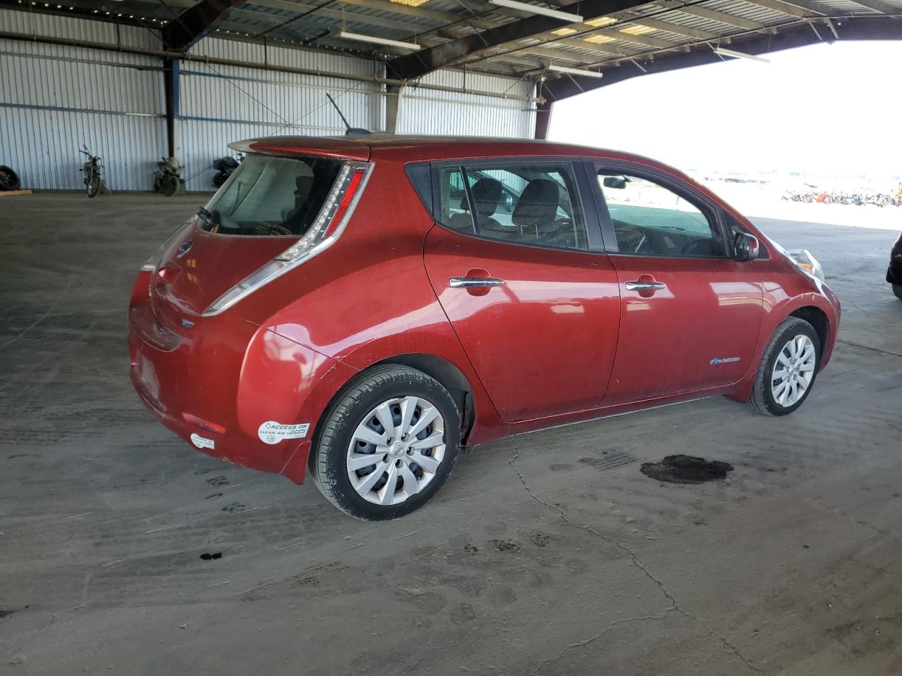Автомобиль NISSAN LEAF S 2015 | GrandCar Автомобиль NISSAN LEAF S 2015 | GrandCar