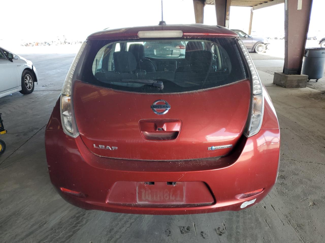 Автомобиль NISSAN LEAF S 2015 | GrandCar Автомобиль NISSAN LEAF S 2015 | GrandCar