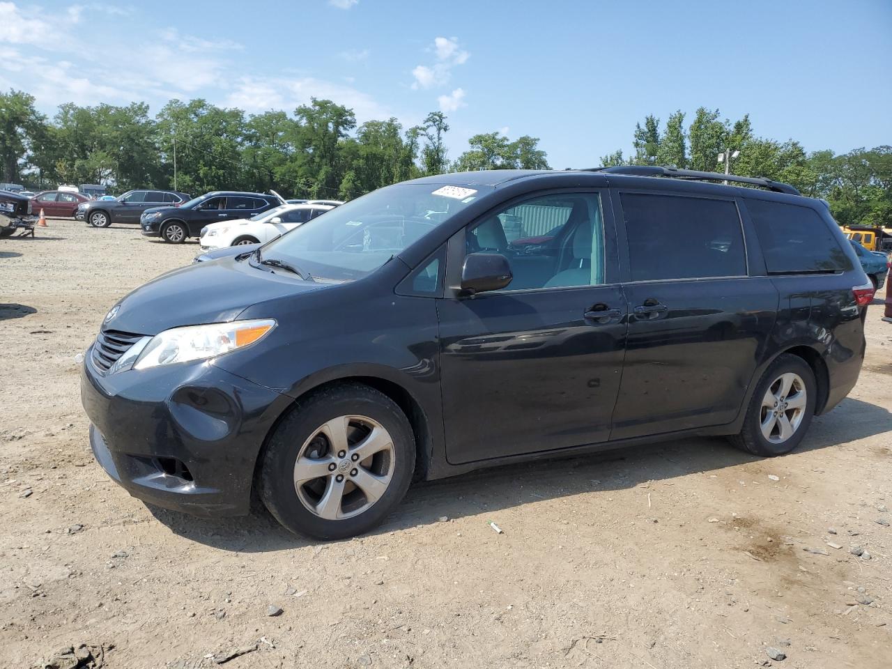 Автомобіль TOYOTA SIENNA LE 2015 | GrandCar