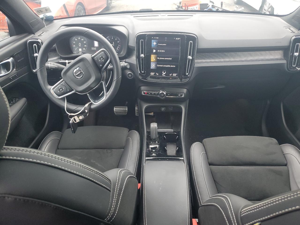 Автомобиль VOLVO XC40 T5 R-DESIGN 2022 | GrandCar Автомобиль VOLVO XC40 T5 R-DESIGN 2022 | GrandCar