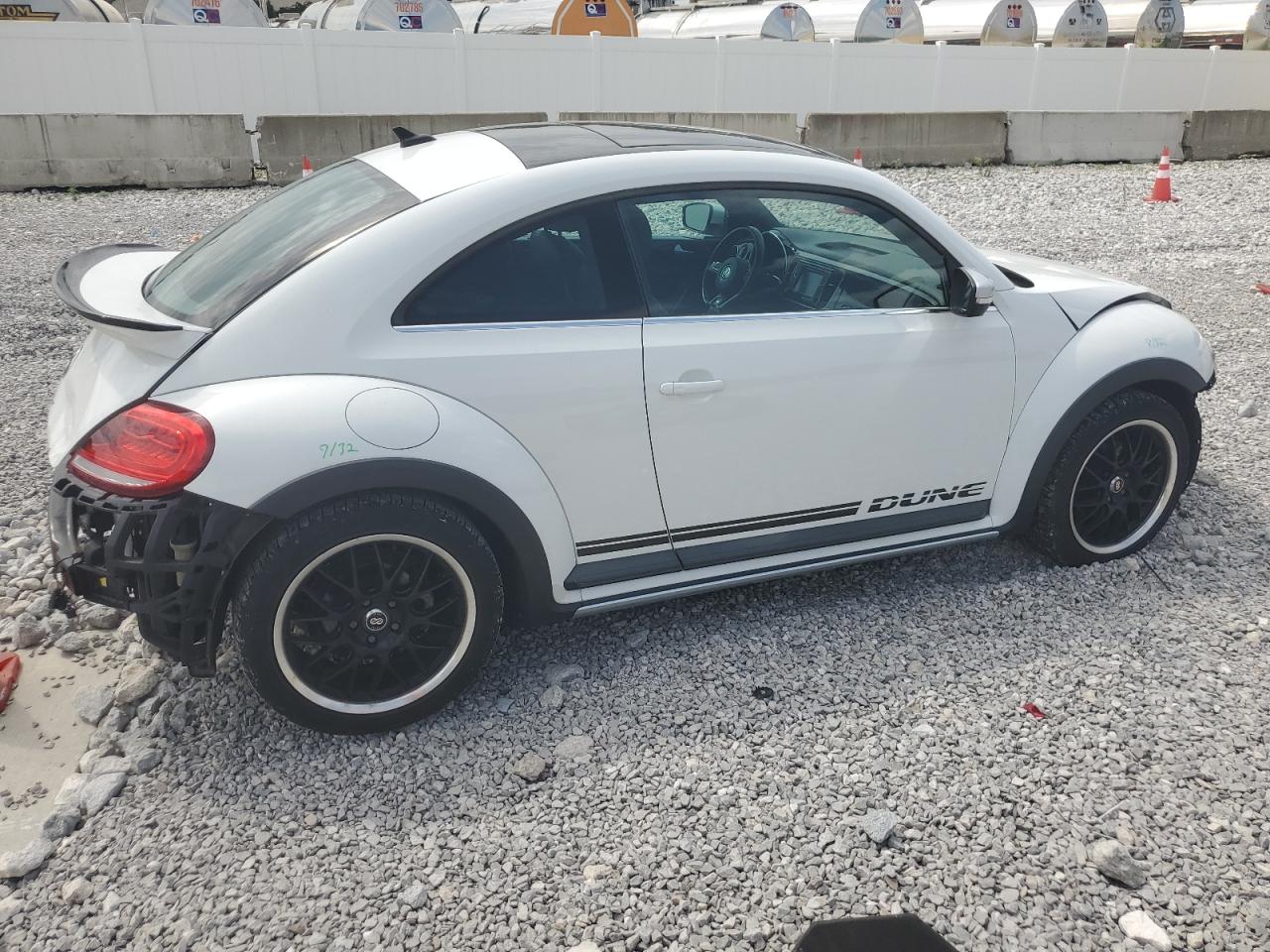 Автомобиль VOLKSWAGEN BEETLE DUNE 2016 | GrandCar Автомобиль VOLKSWAGEN BEETLE DUNE 2016 | GrandCar