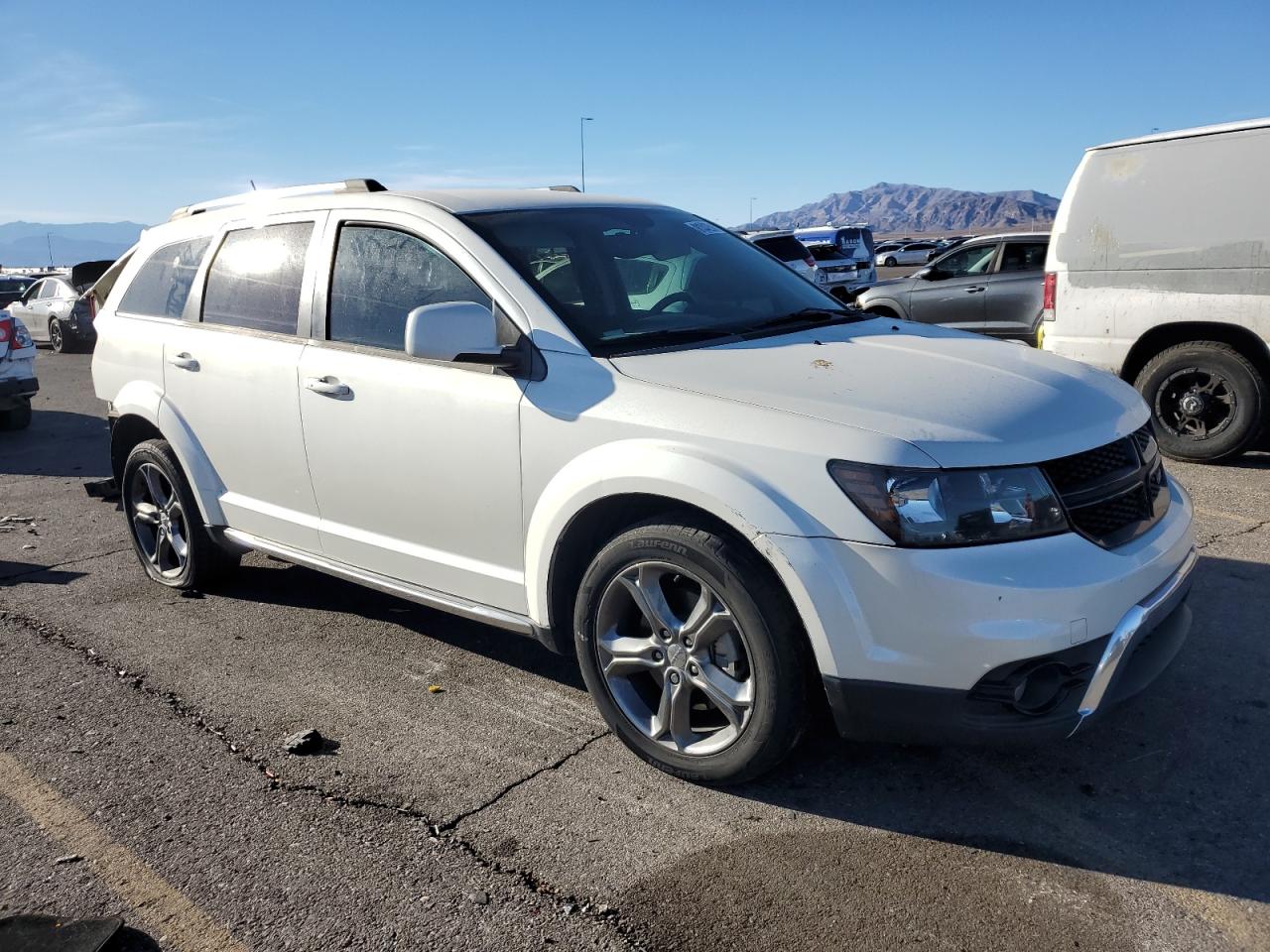 Автомобиль DODGE JOURNEY CROSSROAD 2016 | GrandCar Автомобиль DODGE JOURNEY CROSSROAD 2016 | GrandCar
