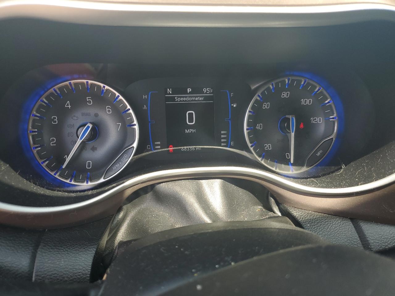 Автомобиль CHRYSLER VOYAGER LX 2023 | GrandCar Автомобиль CHRYSLER VOYAGER LX 2023 | GrandCar
