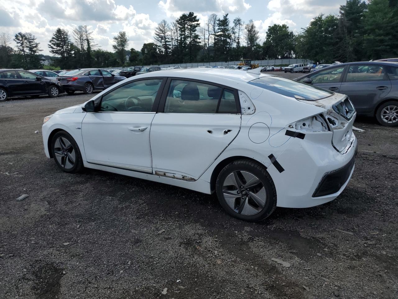 Автомобиль HYUNDAI IONIQ SEL 2020 | GrandCar Автомобиль HYUNDAI IONIQ SEL 2020 | GrandCar