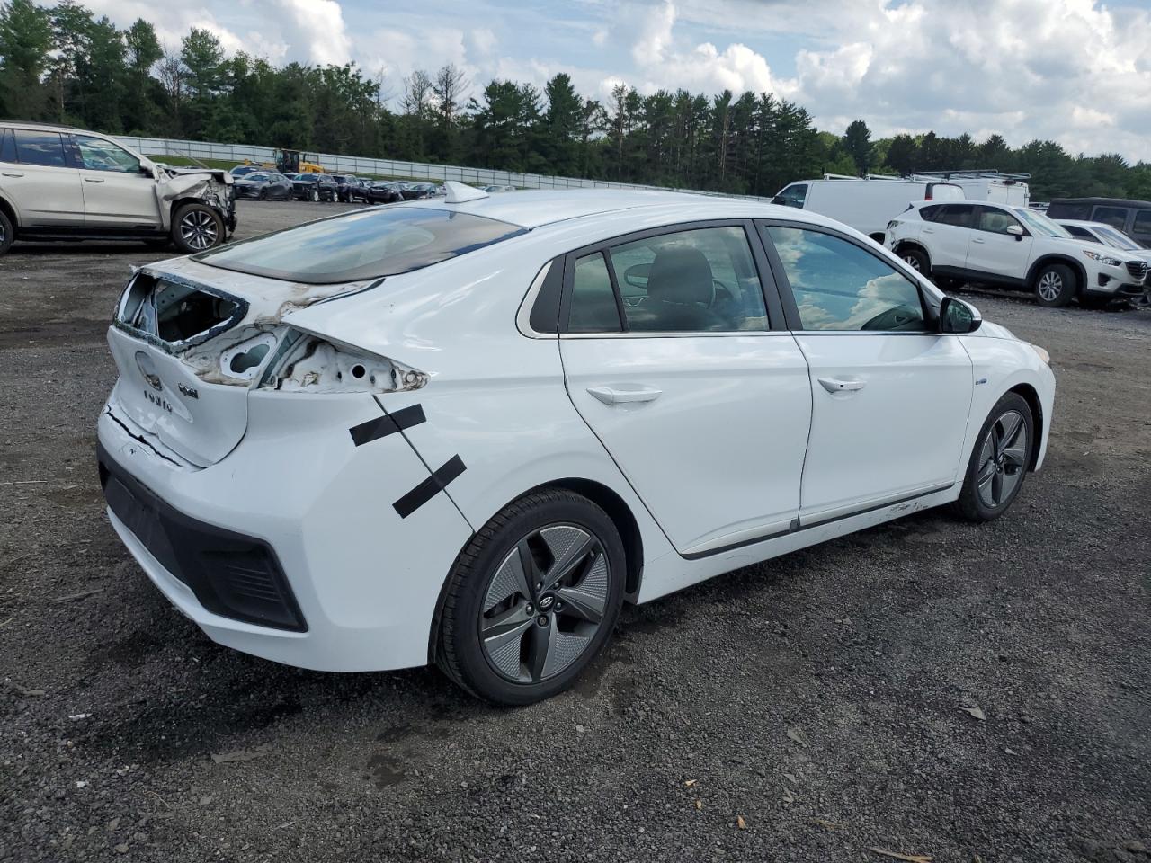 Автомобиль HYUNDAI IONIQ SEL 2020 | GrandCar Автомобиль HYUNDAI IONIQ SEL 2020 | GrandCar