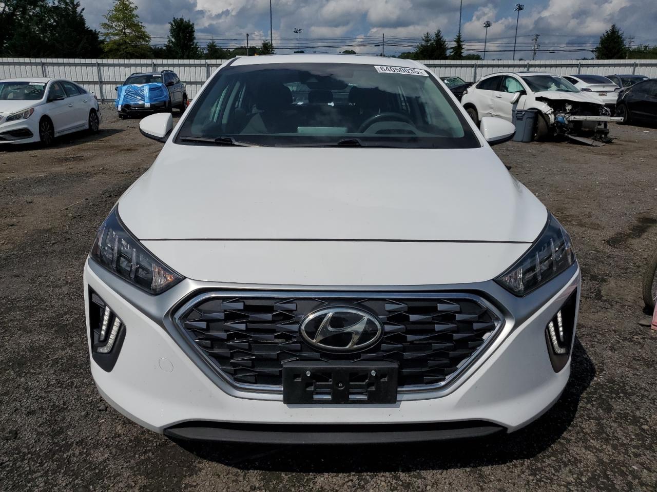 Автомобиль HYUNDAI IONIQ SEL 2020 | GrandCar Автомобиль HYUNDAI IONIQ SEL 2020 | GrandCar