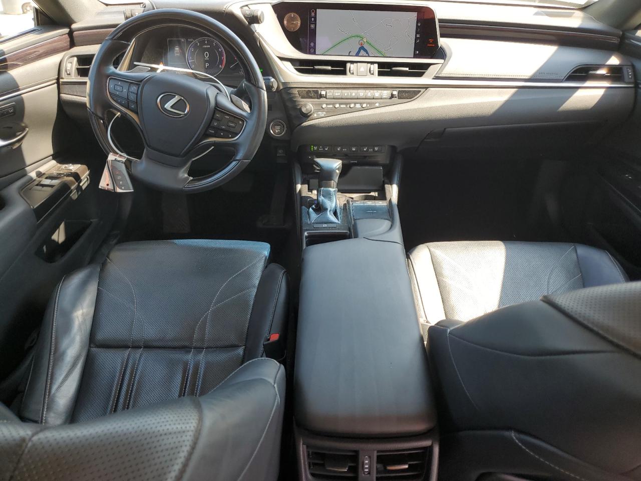 Автомобіль LEXUS ES 350 2019 | GrandCar Автомобіль LEXUS ES 350 2019 | GrandCar