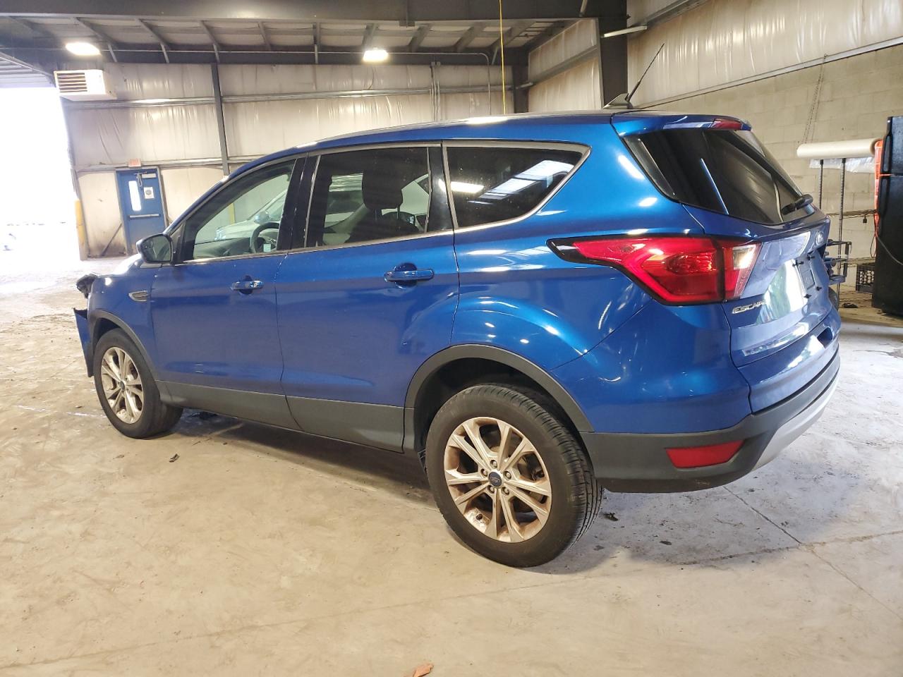 Автомобіль FORD ESCAPE SE 2019 | GrandCar Автомобіль FORD ESCAPE SE 2019 | GrandCar