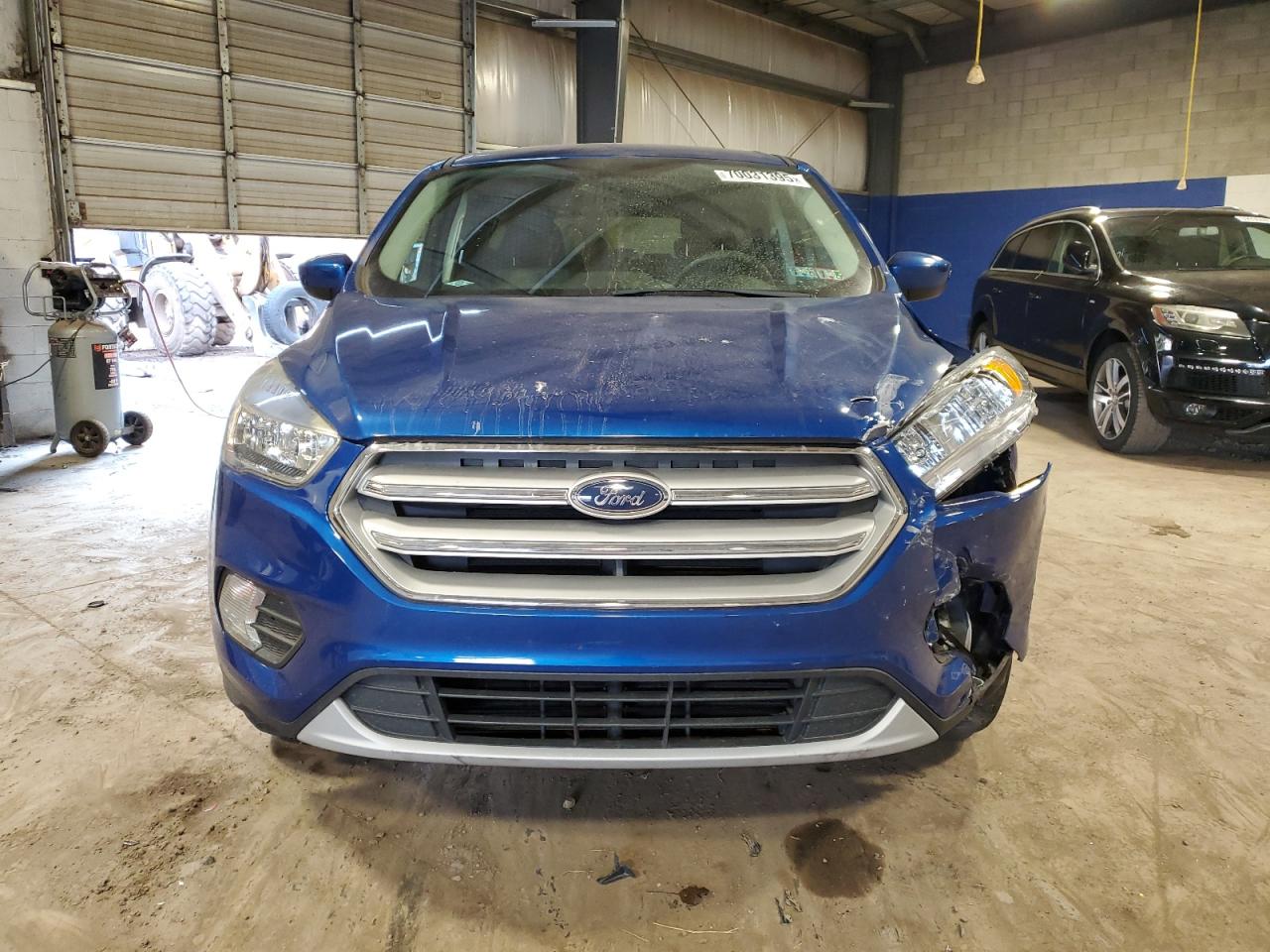 Автомобіль FORD ESCAPE SE 2019 | GrandCar Автомобіль FORD ESCAPE SE 2019 | GrandCar