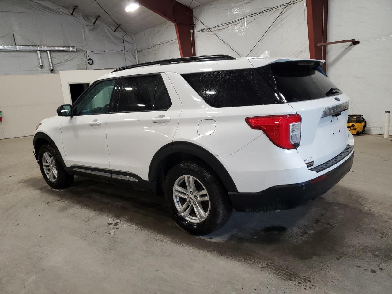 Автомобиль FORD EXPLORER XLT 2022 | GrandCar Автомобиль FORD EXPLORER XLT 2022 | GrandCar