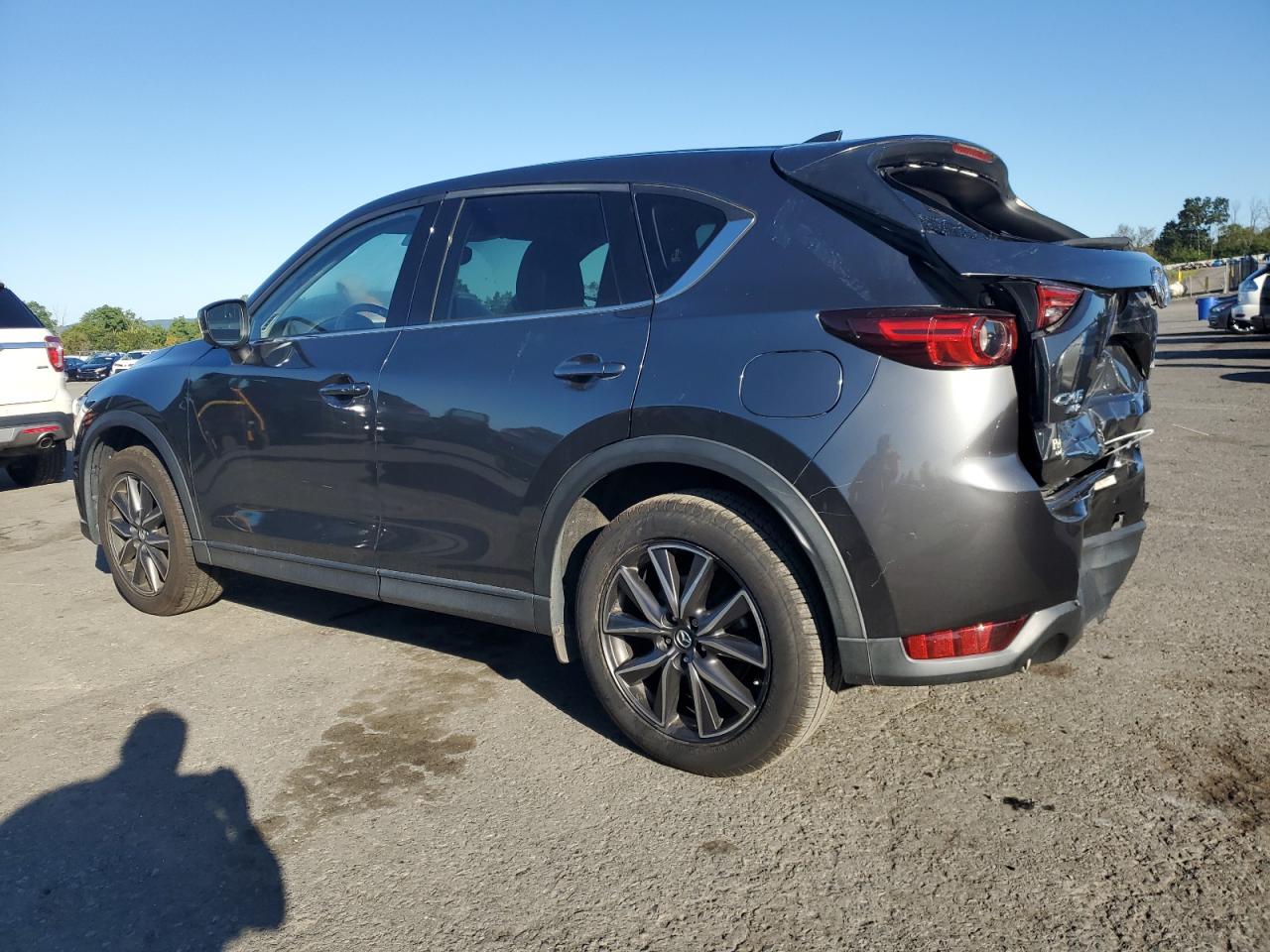 Автомобиль MAZDA CX-5 GRAND TOURING 2018 | GrandCar Автомобиль MAZDA CX-5 GRAND TOURING 2018 | GrandCar